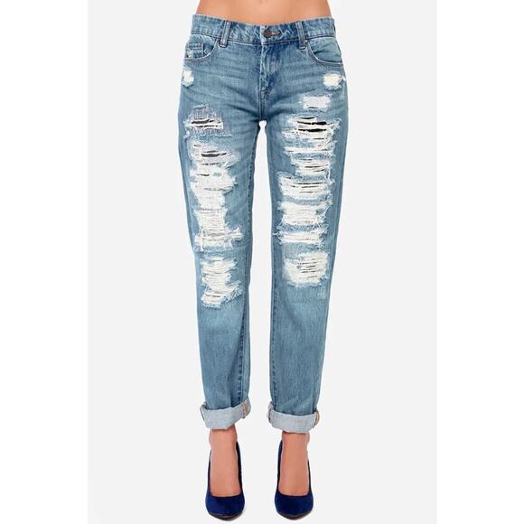 Blank NYC Denim - Blank NYC The Galaxy Distressed Straight Leg Jeans